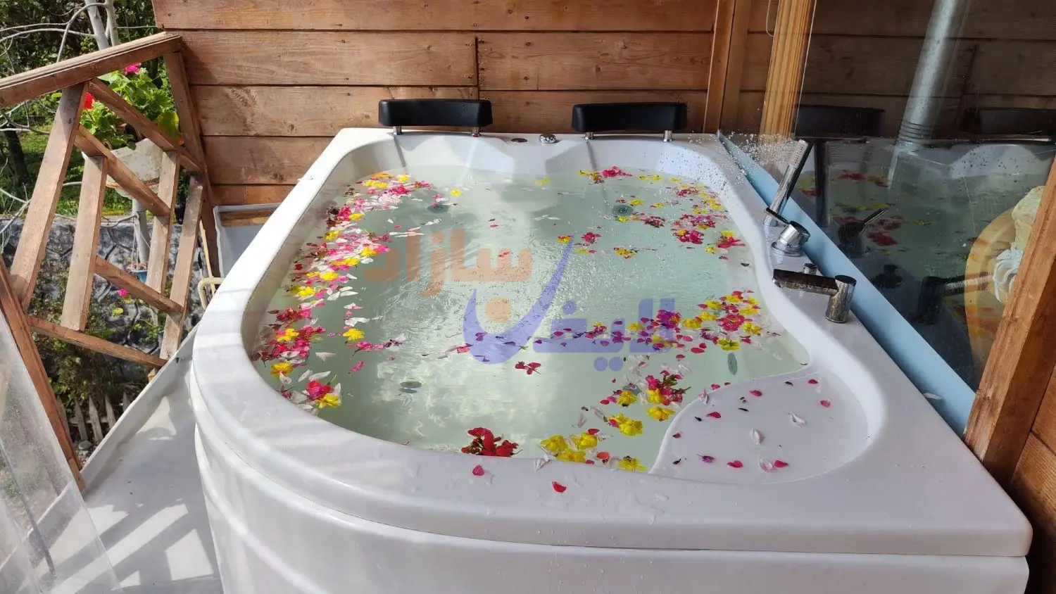 جکوزی دو نفره